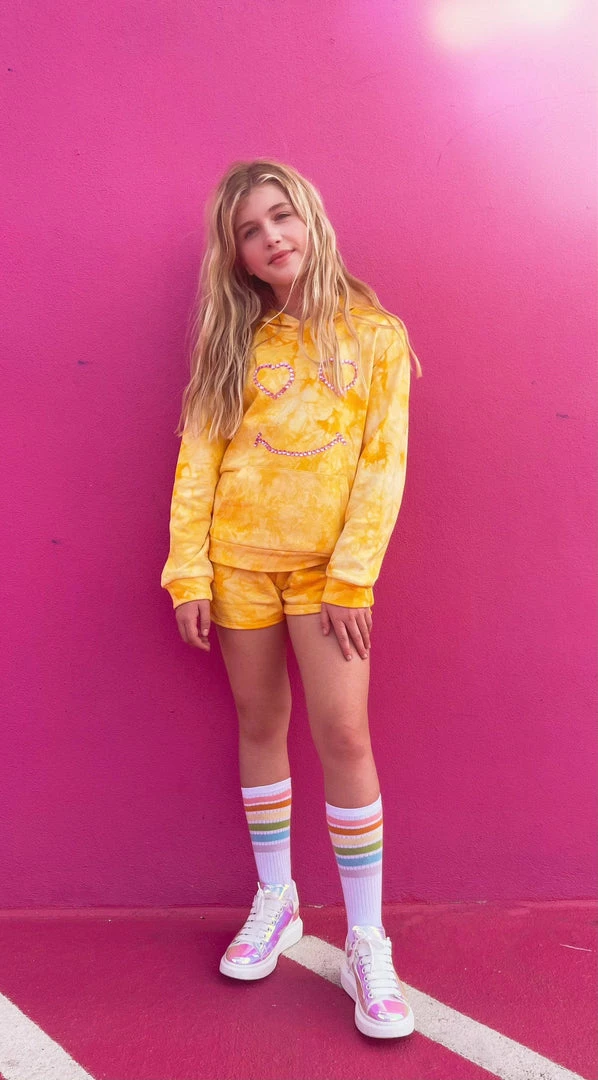 Deals โญ Lola + The Boys Smile It's Sunny ๐งจ 6 Lola + The Boys Smile It's Sunny